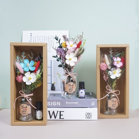 Bình hoa khô thủy tinh kèm tinh dầu Florist Box