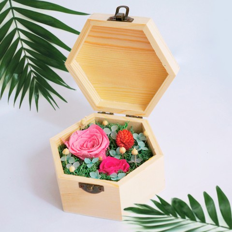 Hoa hồng bất tử hộp gỗ lục giác - Hồng phấn