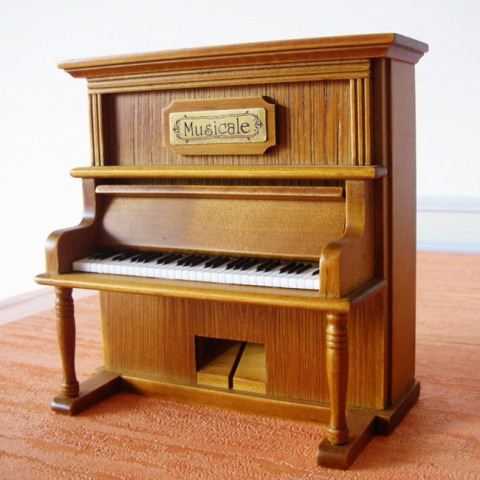 Hộp nhạc Piano gỗ cao cấp dáng đứng