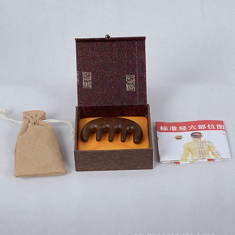 Bộ hộp quà lược gỗ đàn hương massage lưu thông