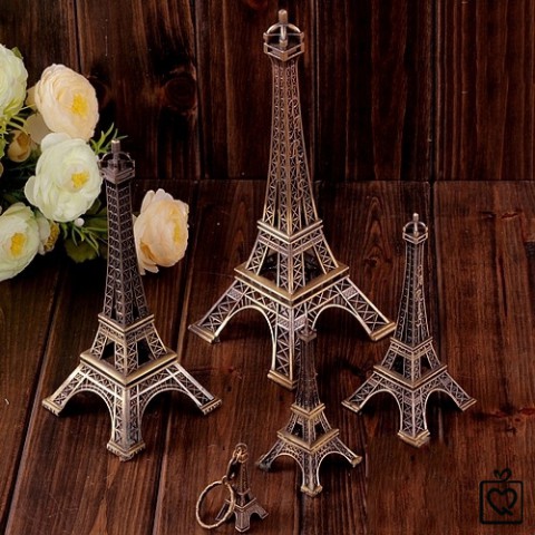 Mô hình tháp Eiffel kim loại
