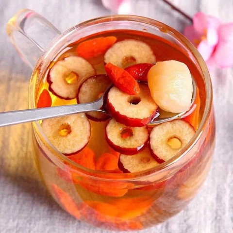 Trà mật ong long nhãn táo đỏ