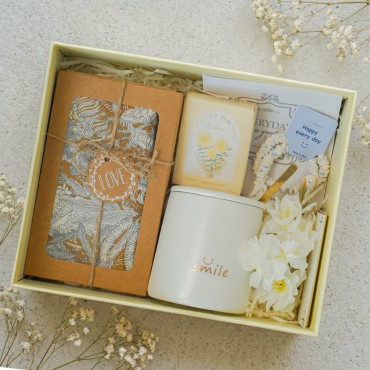 Quà tặng 8/3 LuvGift Demure Luv124