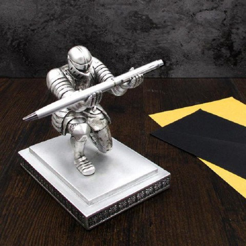 Giá đỡ bút ký kiêm chặn giấy hiệp sĩ Knight bạc - Kèm bút bi kim loại