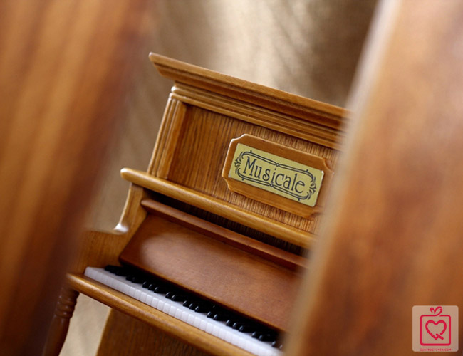 Hộp nhạc Piano gỗ cao cấp